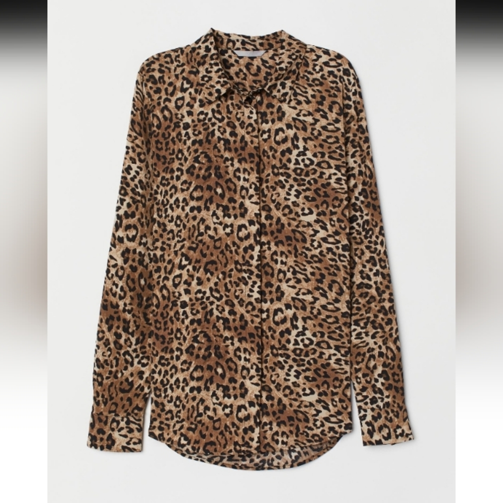 H&M Leopard Print Animal print Blouse size 2